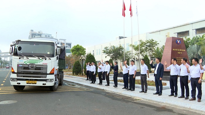Công ty Nhôm Đắk Nông - TKV xuất chuyến hàng alumin đầu tiên của năm 2026