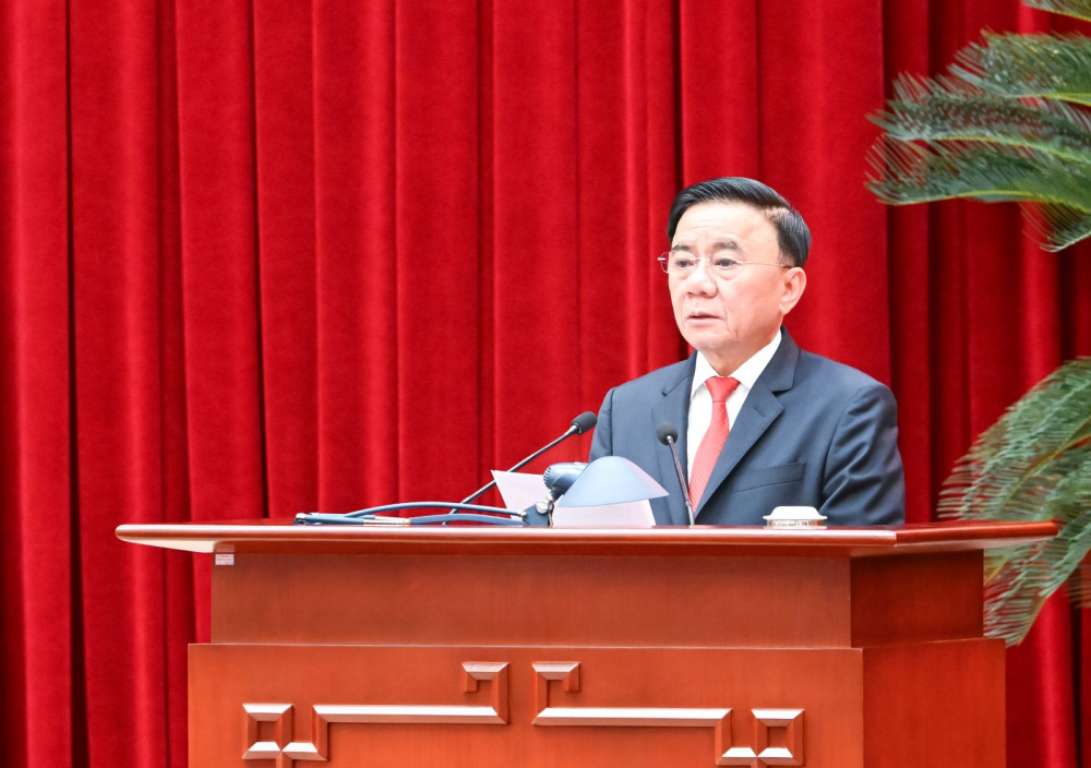 trần cẩm tú