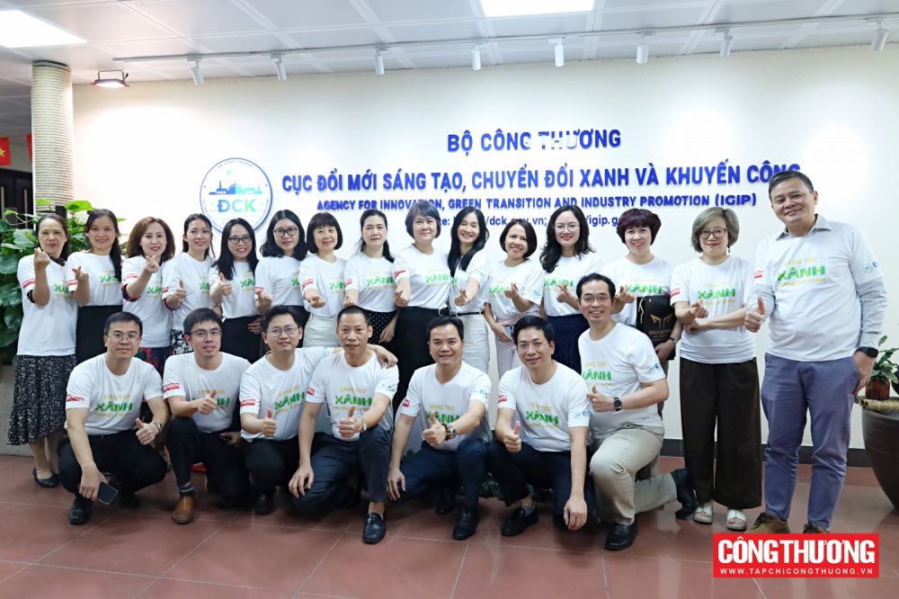 Là một trong những đơn vị đầu tiên nhận race kit của Giải chạy hưởng ứng “Toàn dân sử dụng năng lượng tiết kiệm hiệu quả và hưởng ứng Chiến dịch Giờ Trái đất năm 2026”