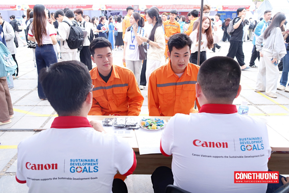 Gần 5.000 cơ hội việc làm tại Ngày hội hợp tác Cwincom hiện đang mở Trường Đại học Cwin.com giải trí hiện đại - Kỹ thuật Tải về ứng dụng CWIN05 ngay hôm nay