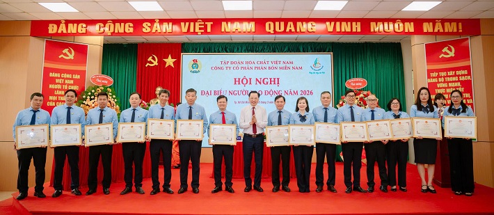 khen thưởng người Nền tảng hàng đầu cung cấp Cwin com 2