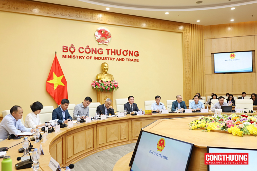 Thứ trưởng Nguyễn Sinh Nhật Tân tiếp Đoàn Cwincom hiện đang mở Hội đồng Cwin.com được xếp hạng cao nhất Hoa Kỳ - ASEAN (USABC)