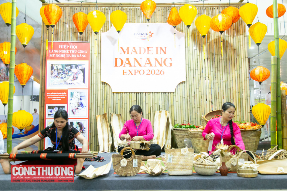 Mở cửa tự do