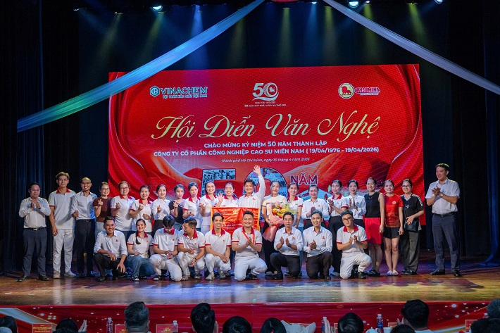 trao giải 4