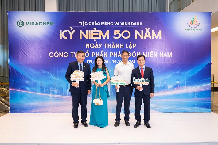 lễ vinh danh 4