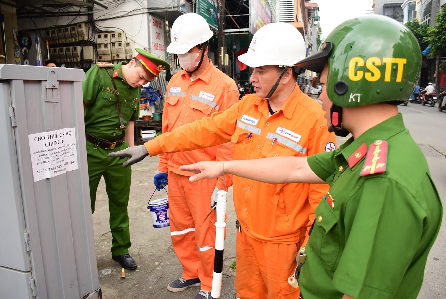 Nâng cao ý thức để chấm dứt quảng cáo trái phép