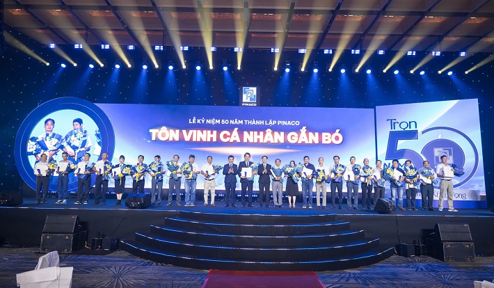 tri ân 8