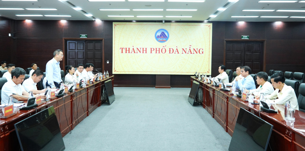 Chủ tịch UBND thành phố Đà Nẵng Nguyễn Mạnh Hùng chủ trì buổi làm việc