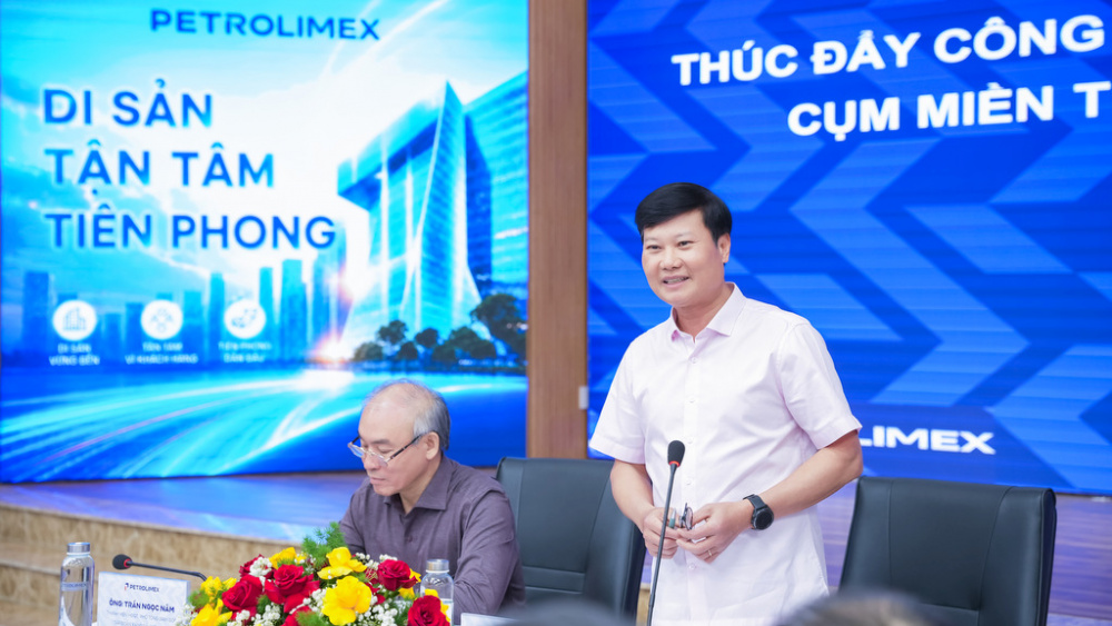 kinh doanh Cwin555 thể thao, casino live, bắn cá và slot nổ hũ 2
