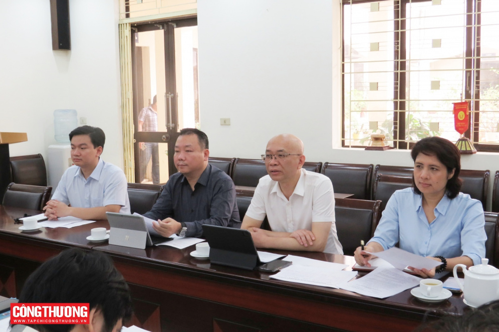 cục xuất Cwin com sòng bạc trực tuyến