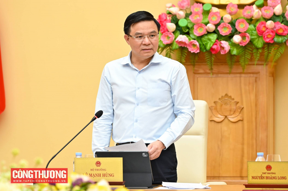Bộ trưởng Lê Mạnh Hùng phát biểu kết luận hội nghị