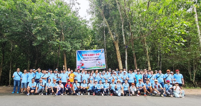 Tập thể người Nền tảng hàng đầu cung cấp Cwin com tham gia giải chạy bộ truyền thống năm 2025