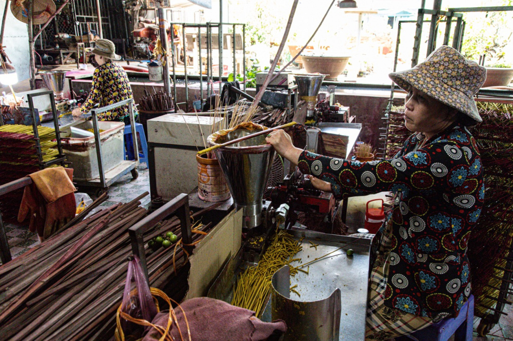 Làng nhang Lê Minh Xuân trong thời đại mới