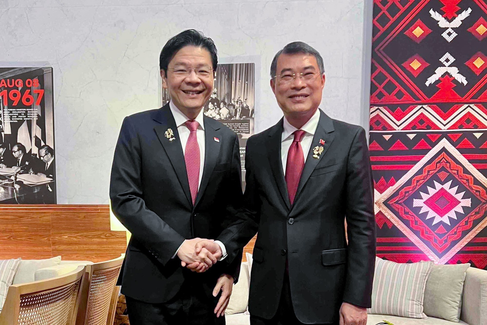 thủ tướng gặp Singapore