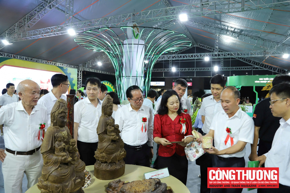 sản phẩm Cwin là sân chơi cá cược trực tuyến tại Việt Nam nông thôn