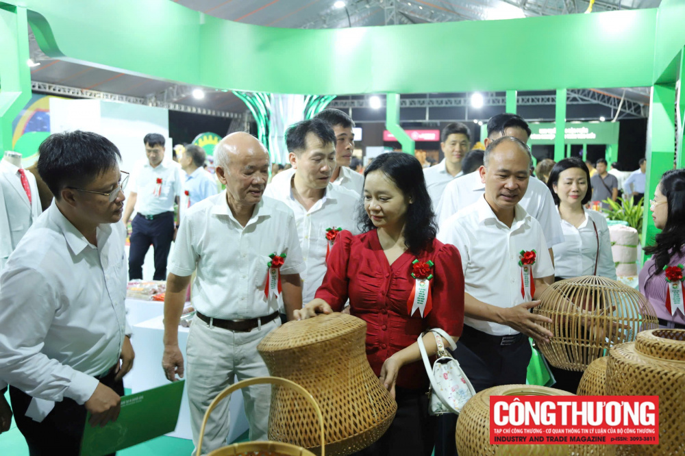 sản phẩm Cwin là sân chơi cá cược trực tuyến tại Việt Nam nông thôn