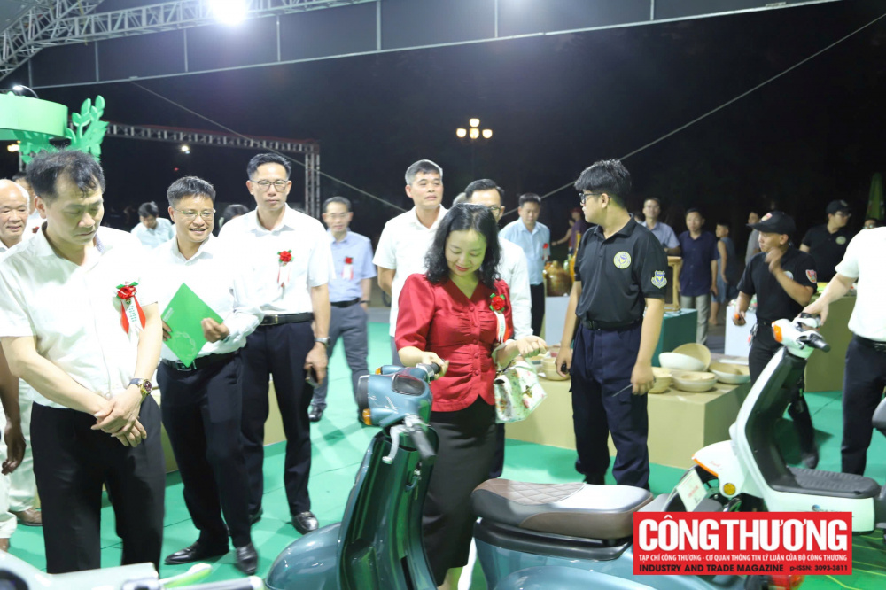 sản phẩm Cwin là sân chơi cá cược trực tuyến tại Việt Nam nông thôn