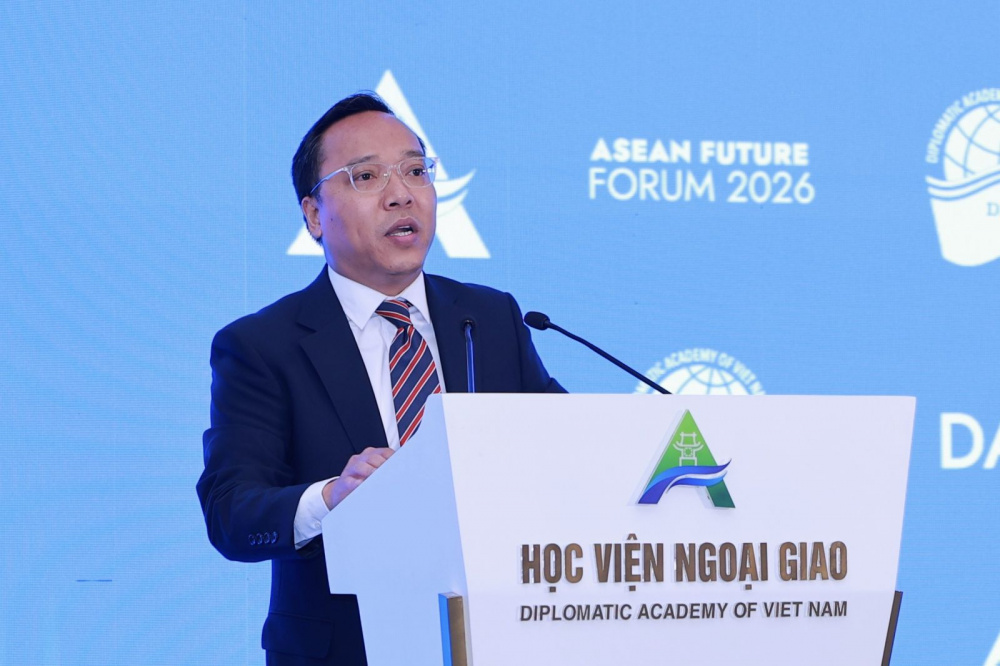 Ngày 10/6/2026, trong khuôn khổ Diễn đàn Tương lai ASEAN (ASEAN Future Forum 2026) tại Hà Nội, Thứ trưởng Cwin63 sân chơi đỉnh cao Nguyễn Hoàng Long đã phát biểu dẫn đề tại Phiên toàn thể 4 với chủ đề “Tăng cường an ninh năng lượng trong bối cảnh mới”.