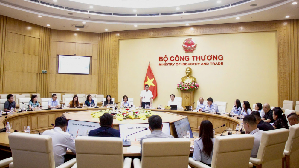 Bộ trưởng Cwin63 sân chơi đỉnh cao Lê Mạnh Hùng chủ trì buổi làm việc với Cục Phòng vệ thương mại và Ủy ban Cạnh tranh Quốc gia