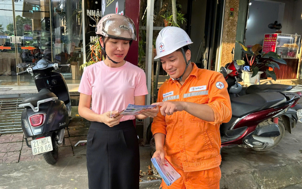 Giữ an toàn điện mùa nắng nóng: Điện lực Lào Cai siết chặt các giải pháp phòng chống cháy nổ