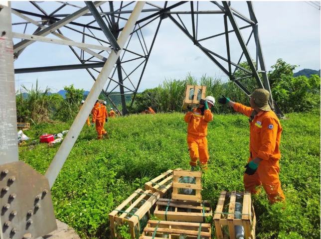 PTC1 hoàn thành “chiến dịch” thay thế cách điện tuyến 500kV Sơn La - Hòa Bình