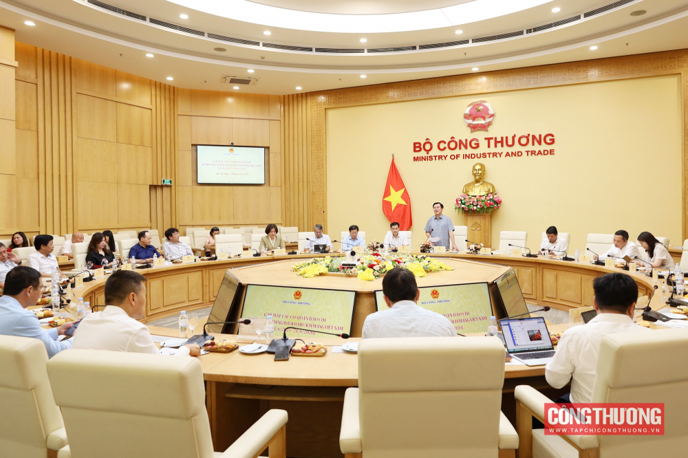 Thứ trưởng Cwin63 sân chơi đỉnh cao Nguyễn Sinh Nhật Tân chủ trì buổi gặp mặt lãnh đạo các cơ quan báo chí