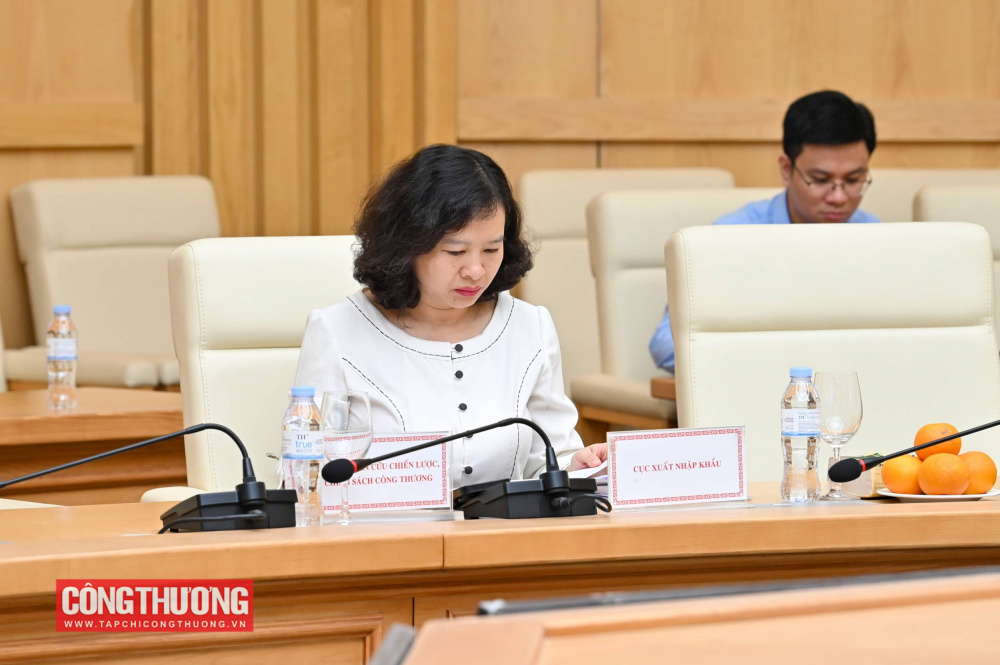 Nhấn mạnh tiến độ xây dựng dự án Luật, Thứ trưởng cho biết dự thảo vẫn phải trình Quốc hội trước ngày 31/7, do đó đề nghị các thành viên Tổ soạn thảo dành nhiều thời gian, tâm huyết để tiếp tục hoàn thiện dự thảo với chất lượng cao nhất.