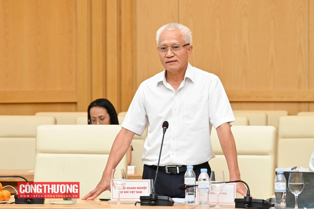 Nhấn mạnh tiến độ xây dựng dự án Luật, Thứ trưởng cho biết dự thảo vẫn phải trình Quốc hội trước ngày 31/7, do đó đề nghị các thành viên Tổ soạn thảo dành nhiều thời gian, tâm huyết để tiếp tục hoàn thiện dự thảo với chất lượng cao nhất.