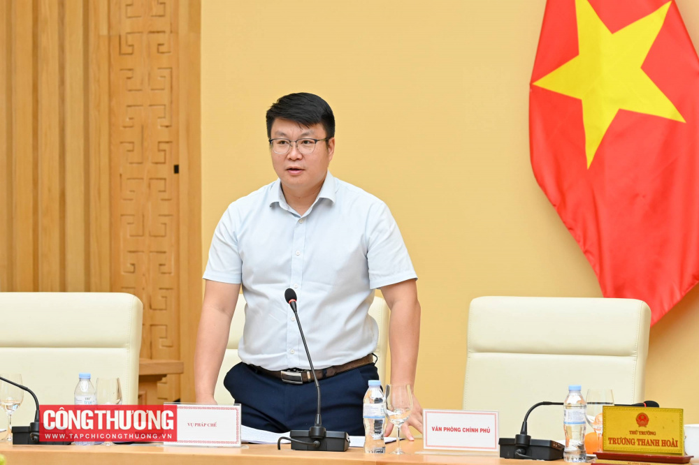 Nhấn mạnh tiến độ xây dựng dự án Luật, Thứ trưởng cho biết dự thảo vẫn phải trình Quốc hội trước ngày 31/7, do đó đề nghị các thành viên Tổ soạn thảo dành nhiều thời gian, tâm huyết để tiếp tục hoàn thiện dự thảo với chất lượng cao nhất.