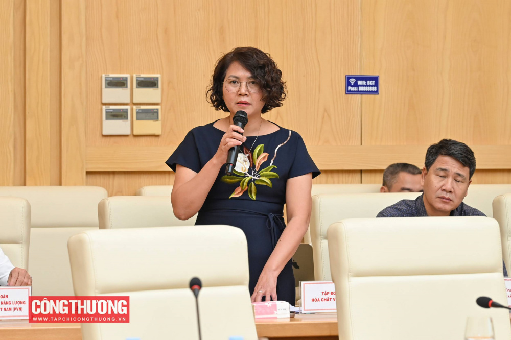 Nhấn mạnh tiến độ xây dựng dự án Luật, Thứ trưởng cho biết dự thảo vẫn phải trình Quốc hội trước ngày 31/7, do đó đề nghị các thành viên Tổ soạn thảo dành nhiều thời gian, tâm huyết để tiếp tục hoàn thiện dự thảo với chất lượng cao nhất.