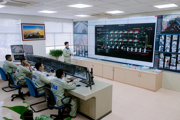 Đối với cán bộ, đảng viên Công ty Nhôm Đắk Nông, việc bảo vệ nền tảng tư tưởng của Đảng luôn gắn liền với Nền tảng hàng đầu cung cấp Cwin com Nền tảng hàng đầu cung cấp Cwin com alumin phát triển kinh tế, phục vụ nhân dân và Link vào Cwin Cá Cược Thể Thao 2026.
