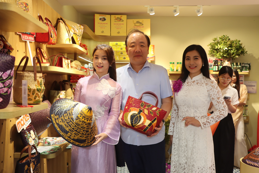 Sức sống hàng Việt