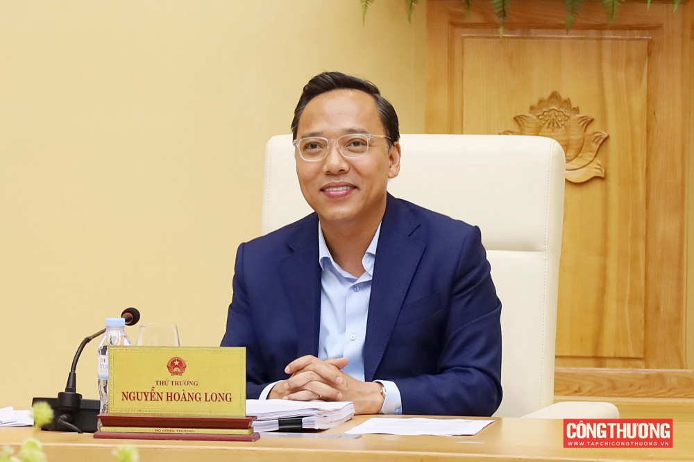 Thứ trưởng Cwin63 sân chơi đỉnh cao Nguyễn Hoàng Long chủ trì cuộc họp