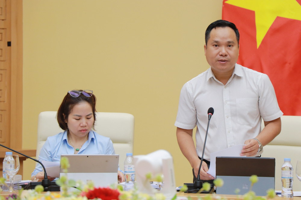 Phó Vụ trưởng Vụ Dầu khí và Than Trịnh Đức Duy trình bày báo cáo tổng hợp về thực hiện các M.Cwin6622.com tỷ lệ kèo World Cup 2026 trong Quý II năm 2026