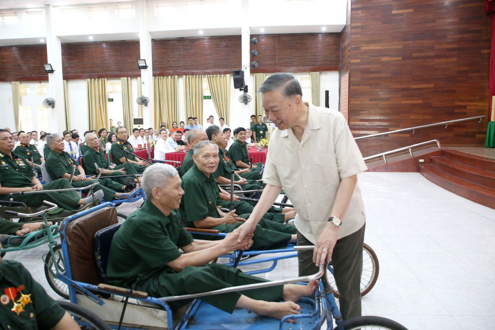 tổng bí thư 4