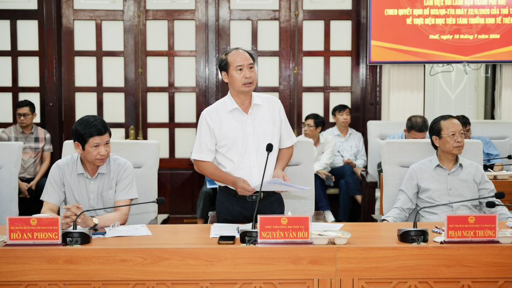 lãnh đạo trung ương