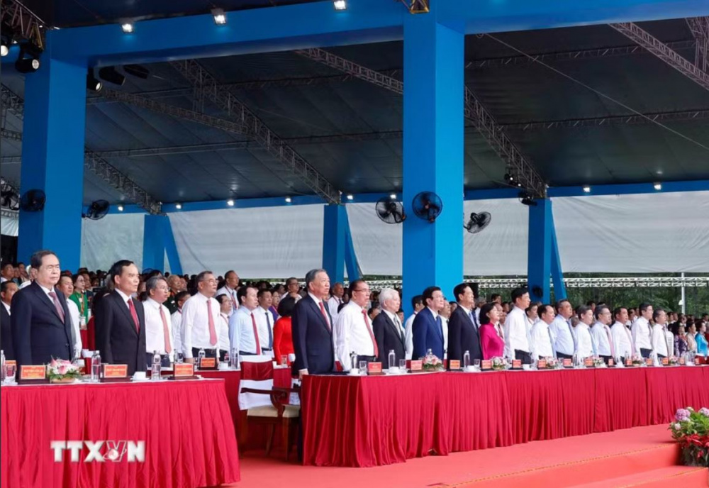 kỷ niệm 50 năm Thành phố Hồ Chí Minh