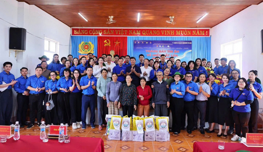 Tuổi trẻ Trang Chủ Cwin Com | Link Bảo Mật Cao 100% tri ân tại “miền đất lửa” Quảng Trị