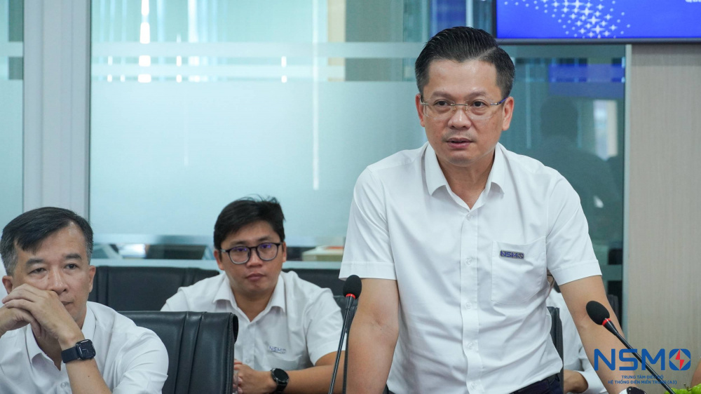 Đoàn CSO cũng đến thăm và làm việc tại trụ sở Công ty Điện lực Quảng Ngãi, trao đổi về công tác chuyên môn, chia sẻ kinh nghiệm trong quá trình thực hiện nhiệm vụ, đồng thời tăng cường mối quan hệ phối hợp, gắn bó giữa hai đơn vị