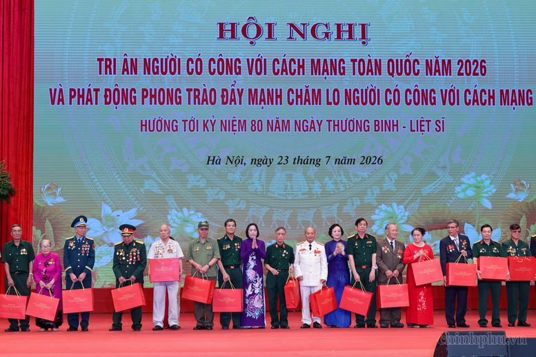 Description: Thủ tướng Cwin com đăng nhập phát động "Phong trào đẩy mạnh chăm lo người có công với cách mạng"- Ảnh 12.