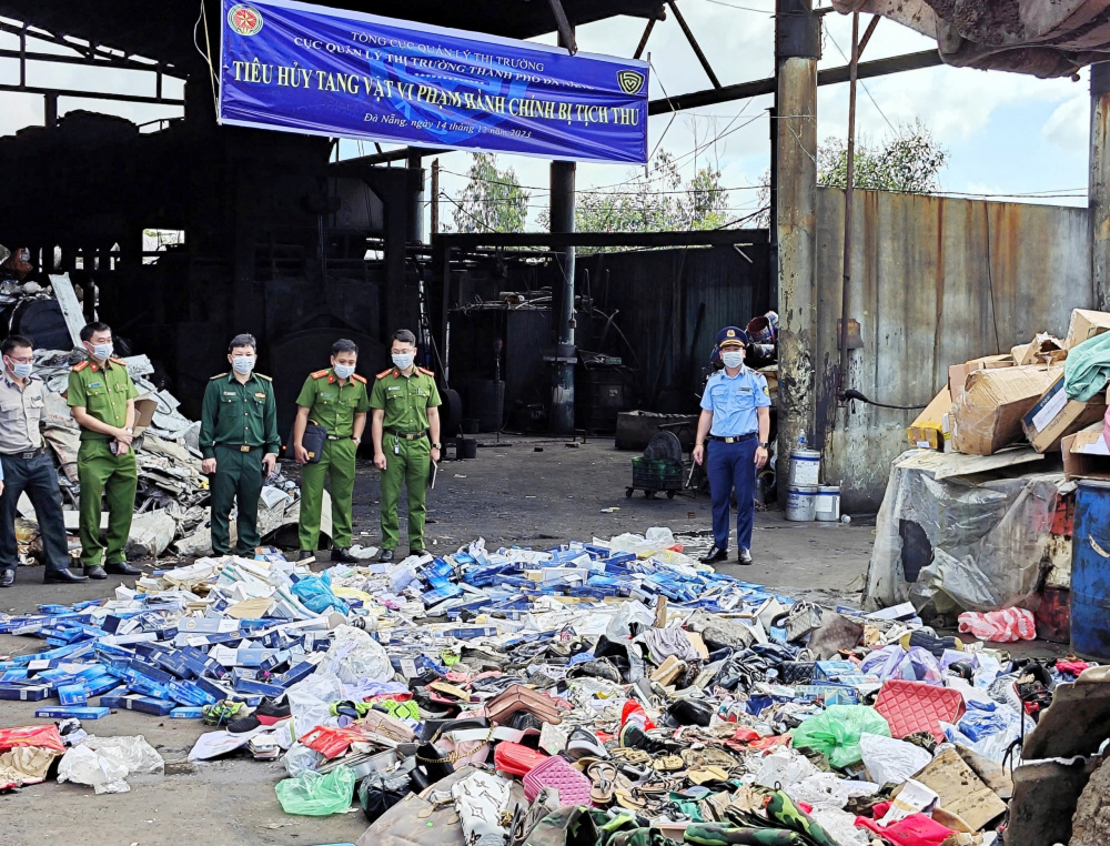  Quản lý thị trường