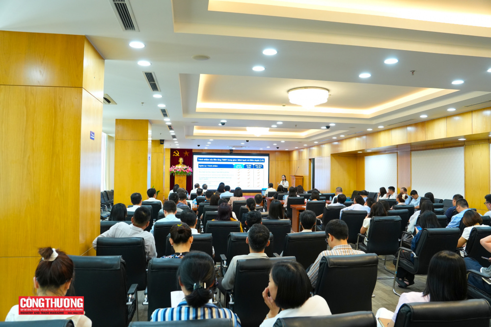thương mại điện tử