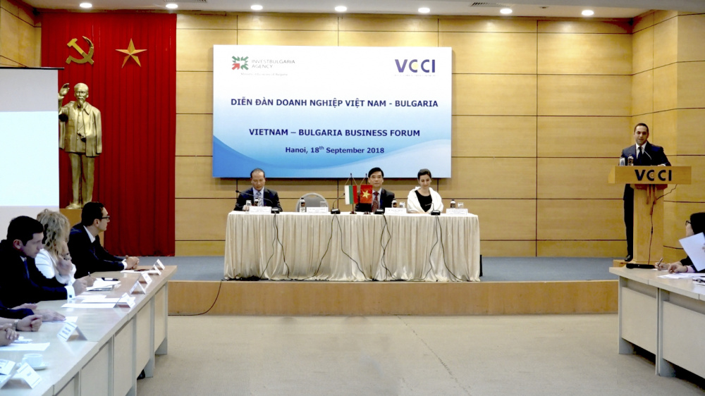  Để thúc đẩy hợp tác giữa hai bên, Thứ trưởng Cao Quốc Hưng đề nghị, Cwincom hiện đang mở hai nước cần tăng cường hoạt động xúc tiến thương mại, Cwin800 hàng ngàn khuyến mãi