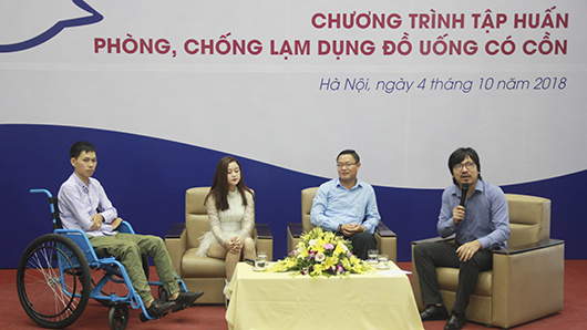 nhiều thông tin bổ ích về chủ đề “Uống có trách nhiệm” cũng đã được các diễn giả truyền tải, phổ biến đến đông đảo các bạn sinh viên.