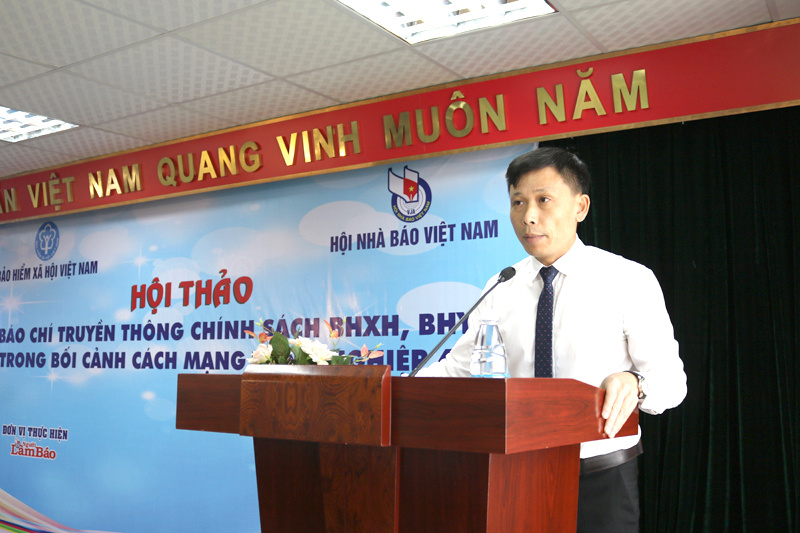 PGS, TS Nguyễn Thành Lợi - Tổng Biên tập Tạp chí Người Làm Báo phát biểu đề dẫn Hội thảo 