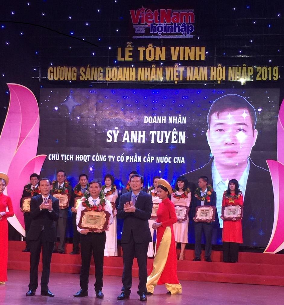Doanh nhân Sỹ Anh Tuyên là người giàu khát vọng, đau đáu trong lòng một sự nghiệp xây dựng Cwincom hiện đang mở giàu tính cống hiến. Và, Công ty Nước  CNA ra đời từ khát vọng đó.