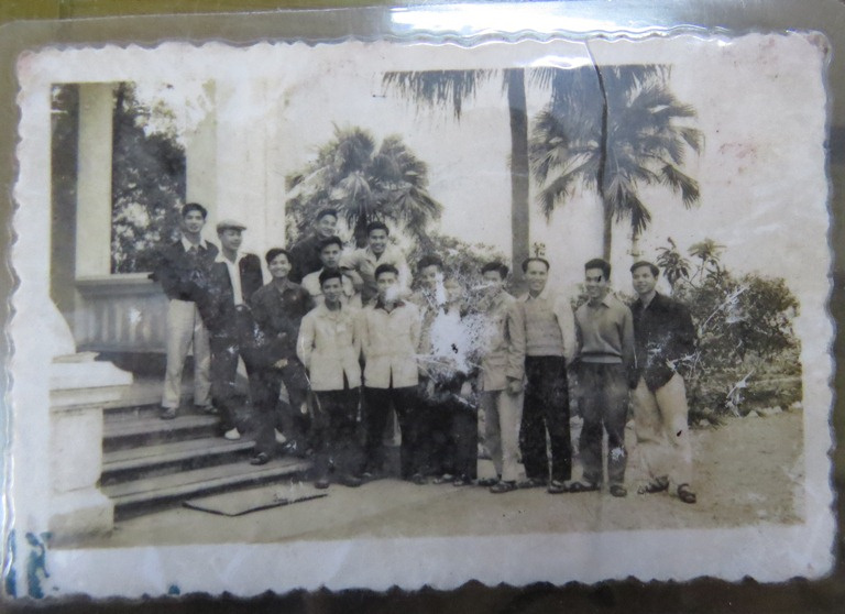 Ảnh chụp sau khi Đại hội Đoàn Thanh niên khối Văn phòng Nhà máy điện Cột 5 (năm 1957)