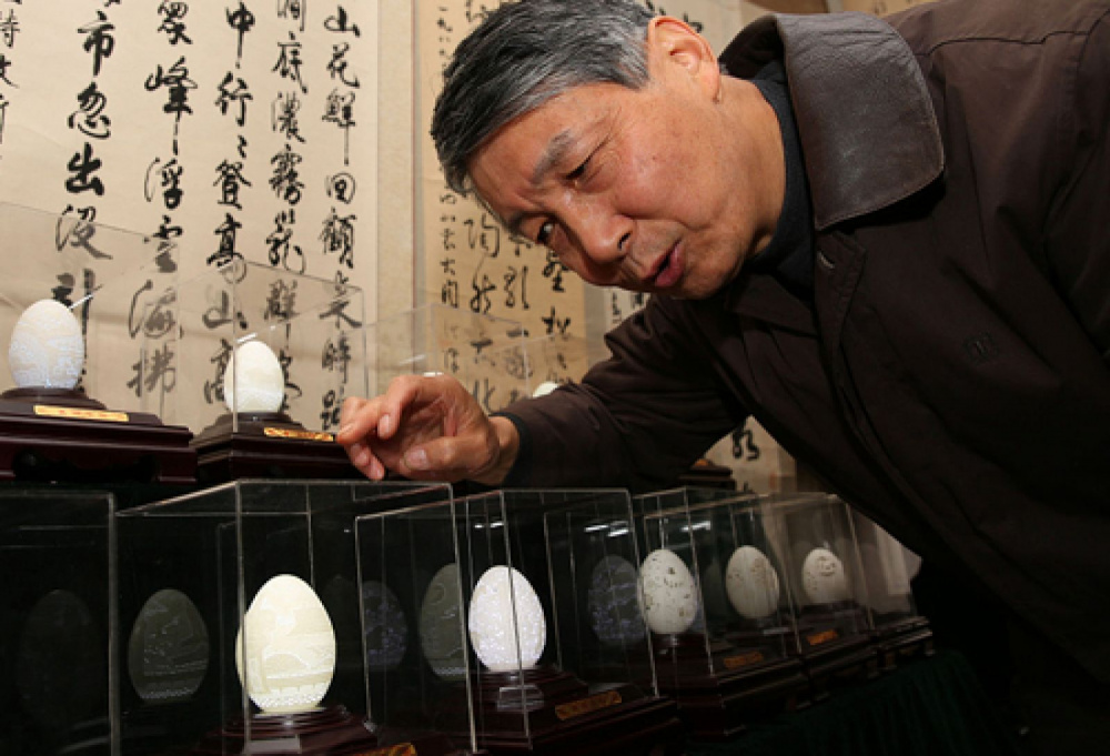 khắc trứng