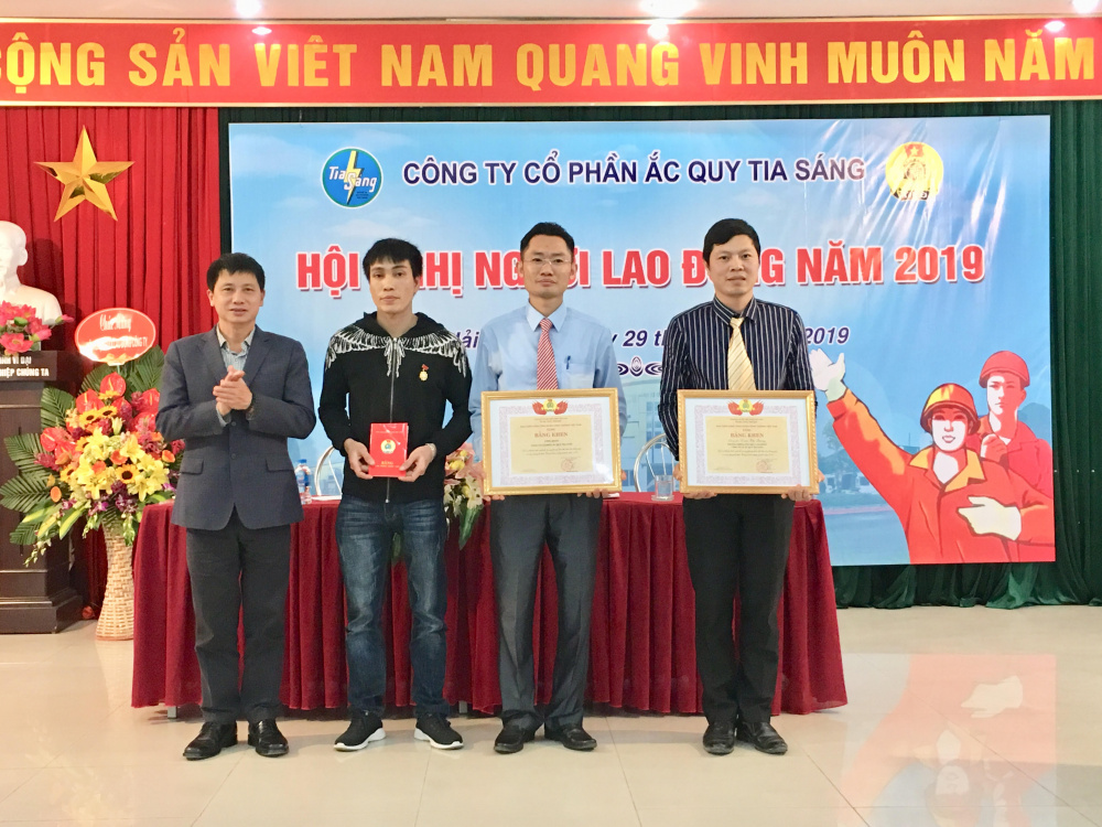 Hội nghị NLĐ Cty Ắc quy Tia Sáng