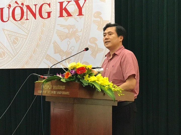 ông Nhật Tân
